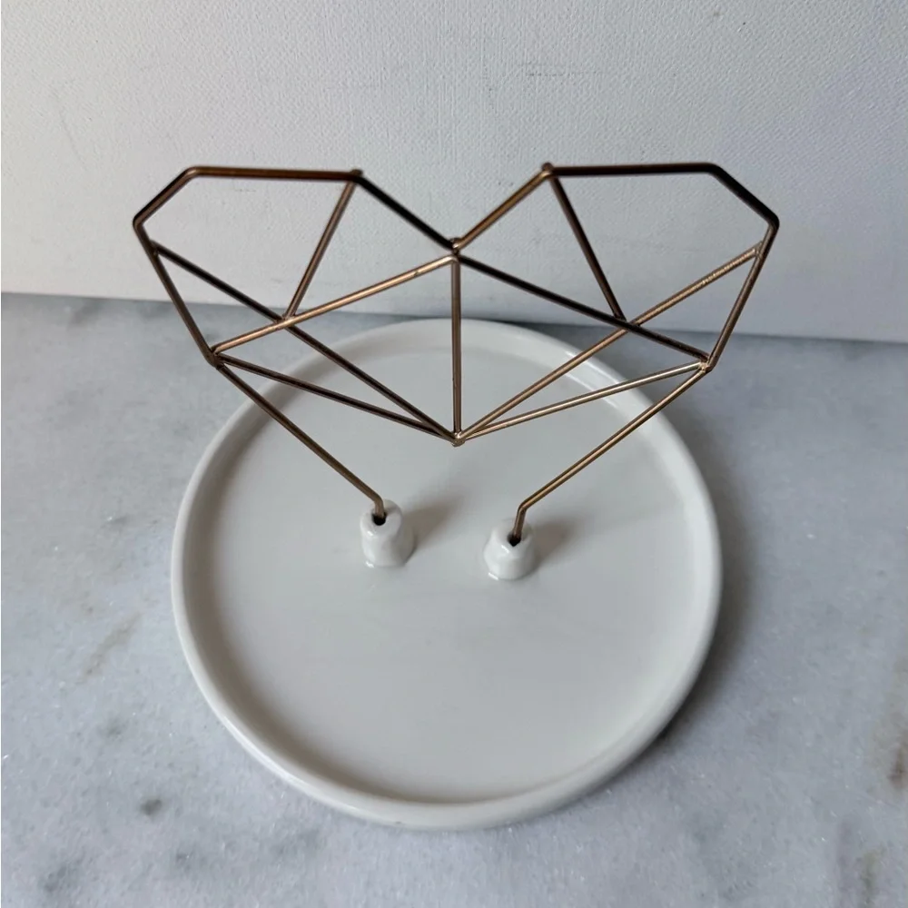 Geometric Gold Heart jewelry holder display organizer